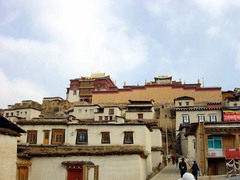 松赞林寺图片