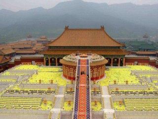 明清宫苑（《满城尽带黄金甲》剧照）