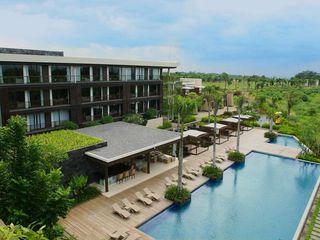 LE GRAND POOL