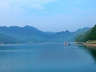 美丽的仙山湖